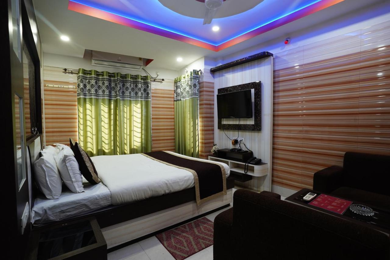 Tirupati Lodge Njp シリグリ エクステリア 写真